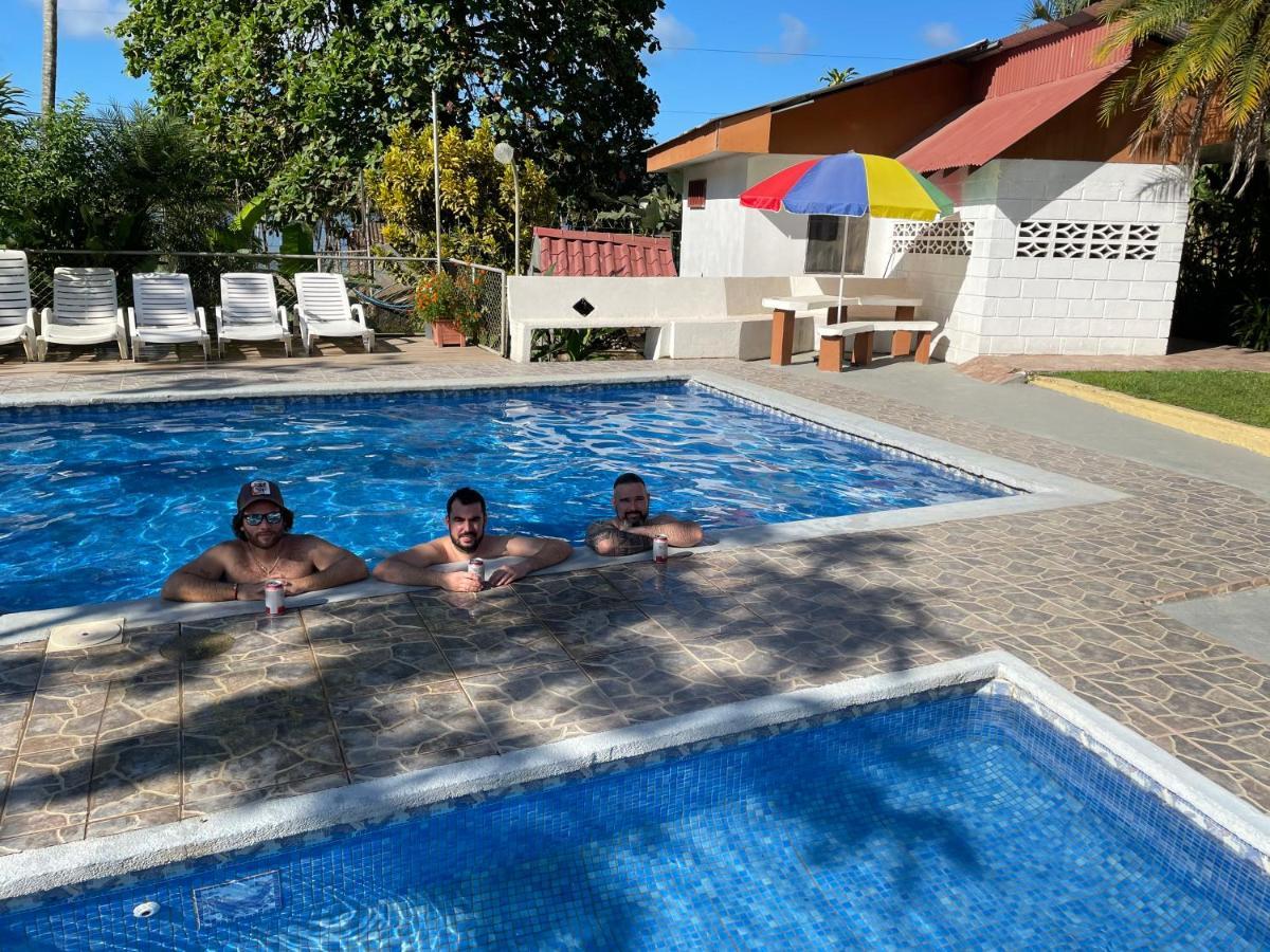 Hotel Pez Gallo Golfito Exteriör bild